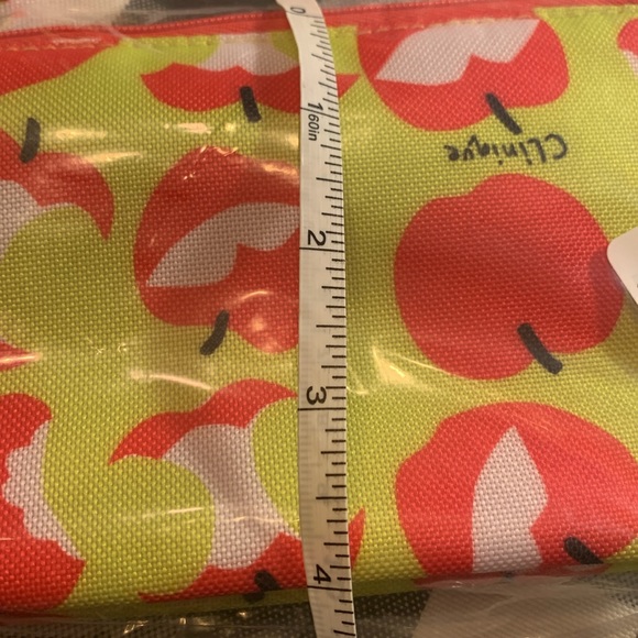 NIP Clinique Makeup Bag with full size lipstick - Picture 11 of 11